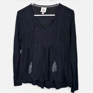Knox Rose Black Lace Boho Peasant Top Tassel Tie - Long Sleeve Blouse - Medium